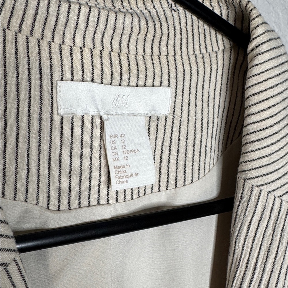 H&M Pinstripe Blazer Jacket Size 12 Normcore Minimalist Eclectic Grandpa - Picture 3 of 7